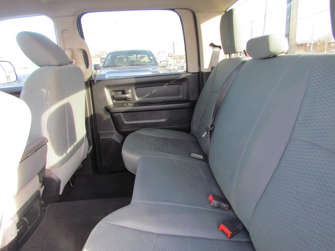 2016 RAM 1500 CLEAN! MUST SEE!  WE FINANCE ALL CREDIT! APPLY NOW Photo