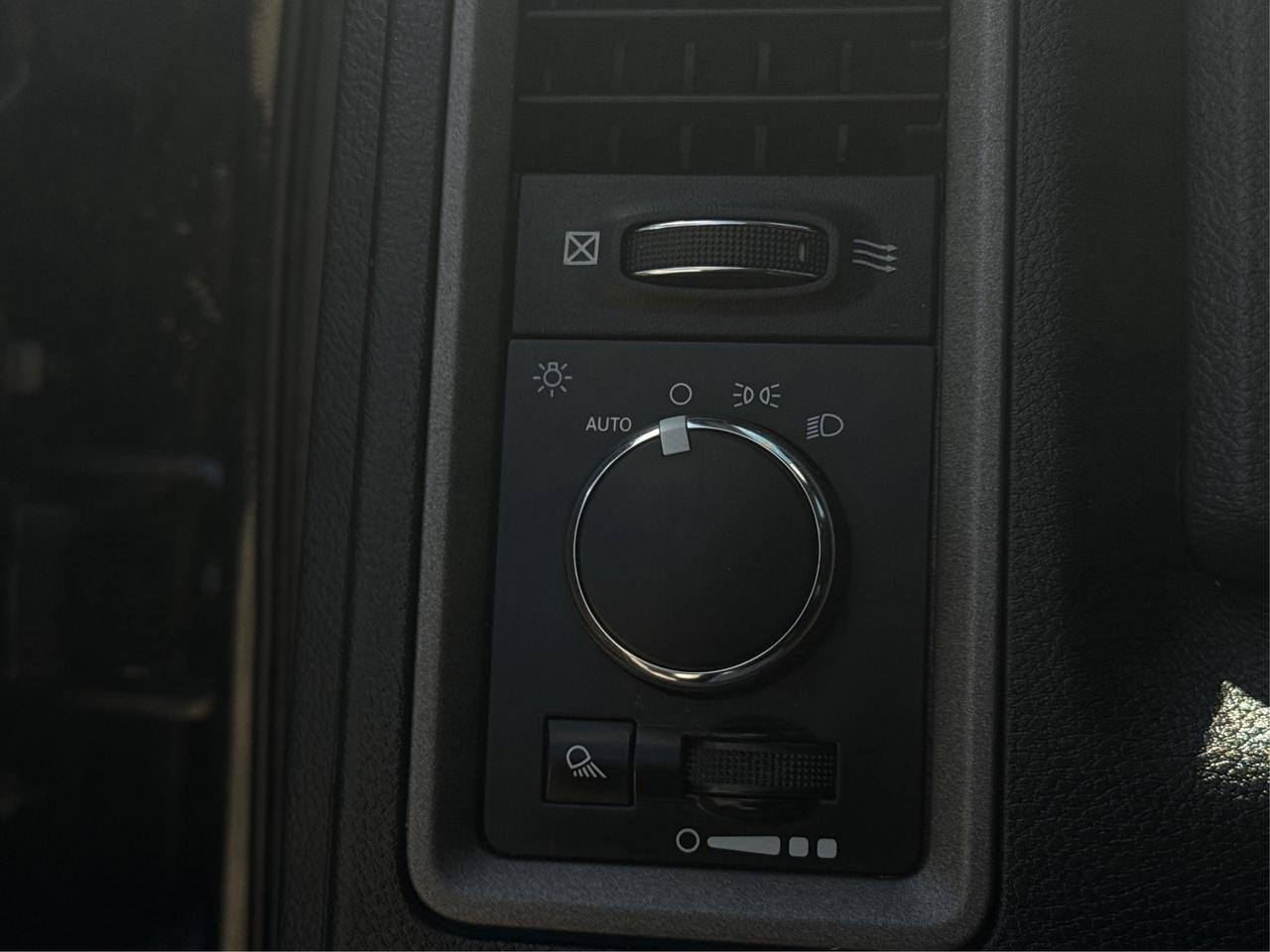 2016 RAM 1500 CERTIFIED  WE FINANCE ALL CREDIT! APPLY NOW Photo