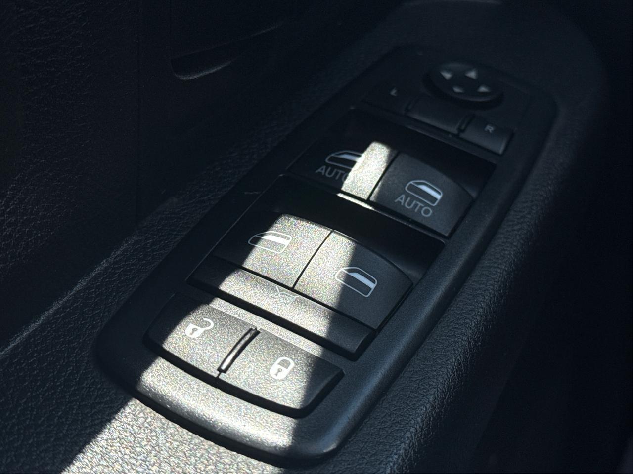 2016 RAM 1500 CERTIFIED  WE FINANCE ALL CREDIT! APPLY NOW Photo