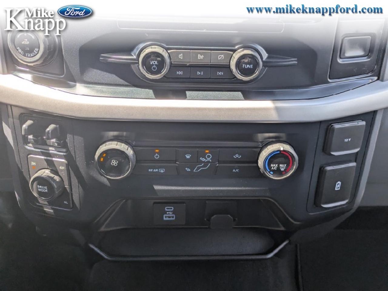 2023 Ford F-150 XLT Photo
