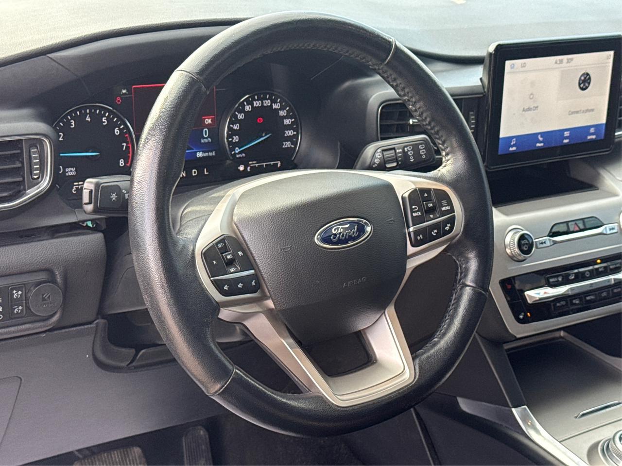 2022 Ford Explorer AWD NAV LANE ASSIST HEATED SEATS WE FINANCE ALL Photo