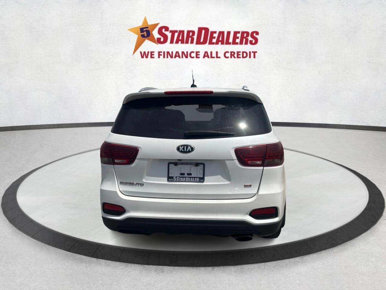 2019 Kia Sorento CERTIFIED LX AWD HEATED SEATS REAR CAM WE FINANCE Photo