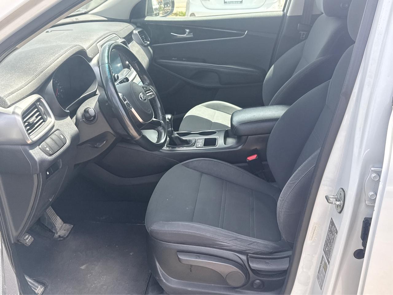 2019 Kia Sorento CERTIFIED LX AWD HEATED SEATS REAR CAM WE FINANCE Photo