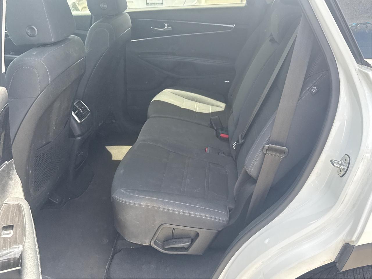 2019 Kia Sorento CERTIFIED LX AWD HEATED SEATS REAR CAM WE FINANCE Photo