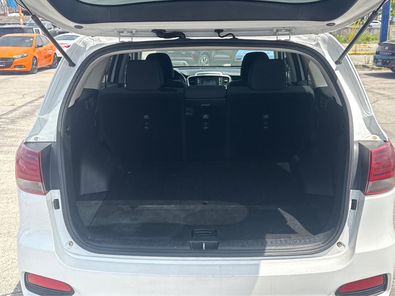 2019 Kia Sorento CERTIFIED LX AWD HEATED SEATS REAR CAM WE FINANCE Photo