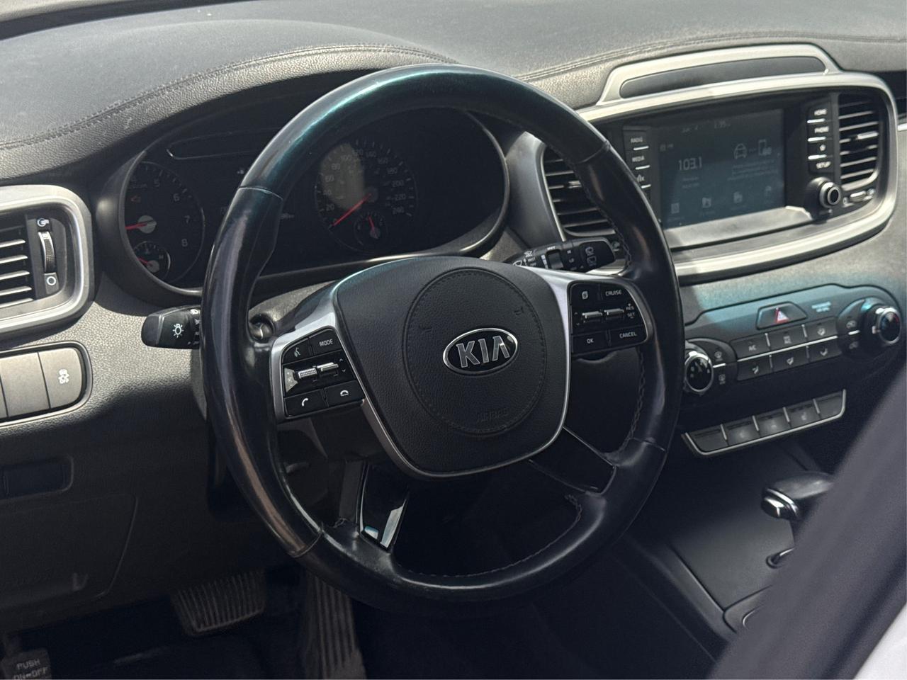 2019 Kia Sorento CERTIFIED LX AWD HEATED SEATS REAR CAM WE FINANCE Photo