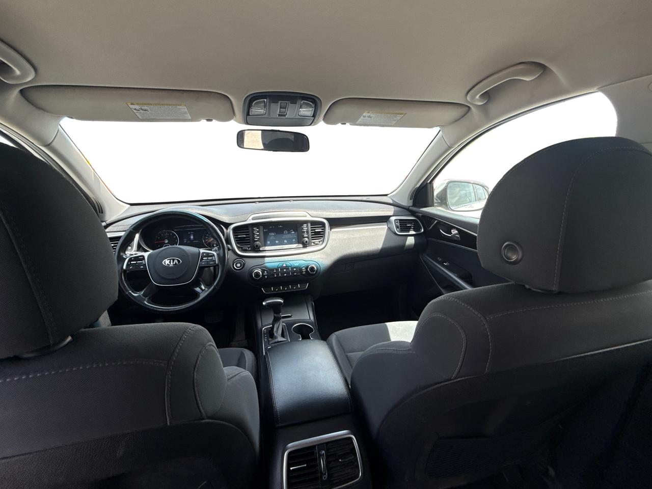 2019 Kia Sorento CERTIFIED LX AWD HEATED SEATS REAR CAM WE FINANCE Photo