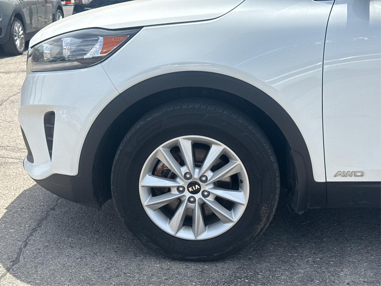 2019 Kia Sorento CERTIFIED LX AWD HEATED SEATS REAR CAM WE FINANCE Photo