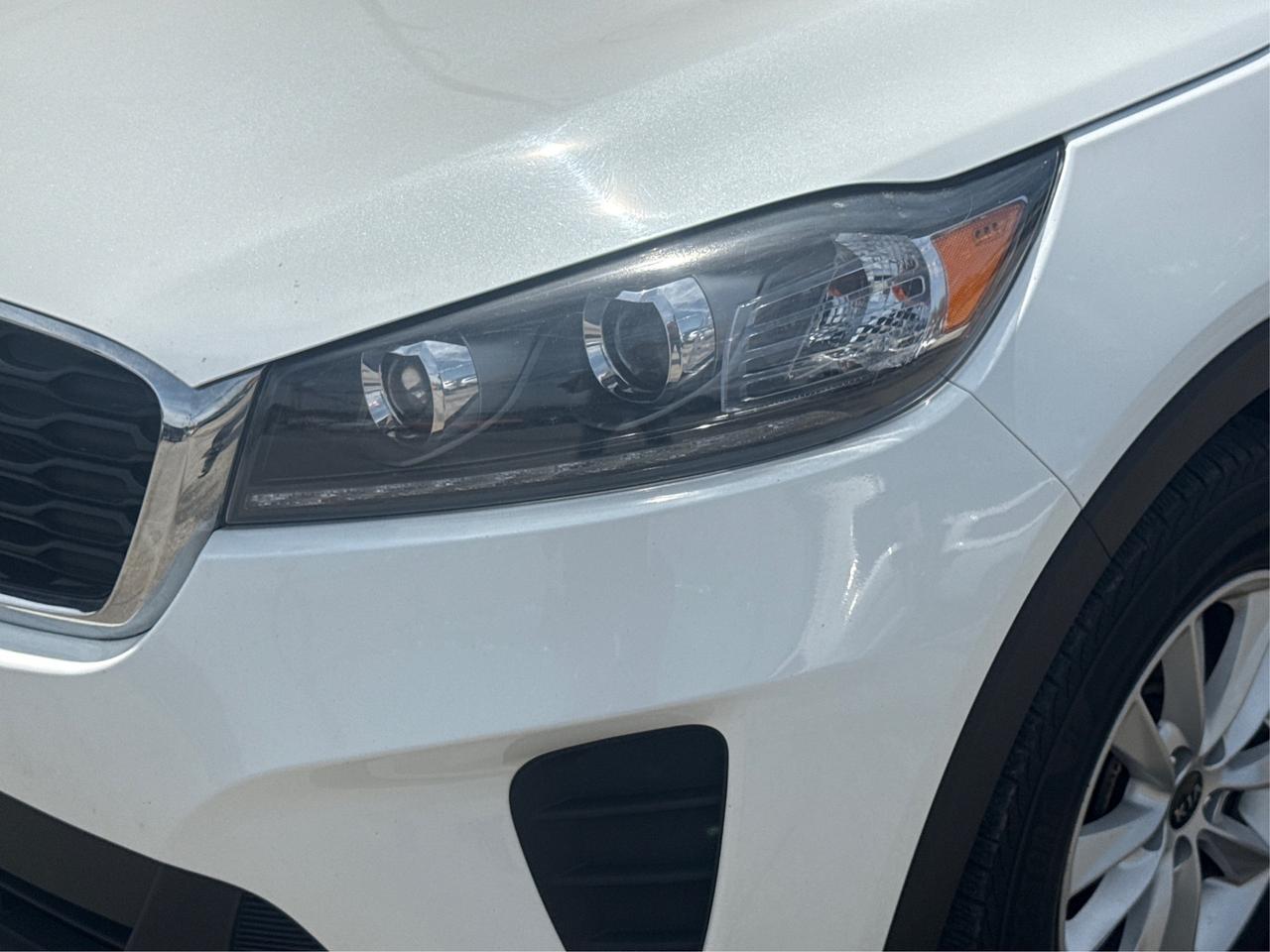 2019 Kia Sorento CERTIFIED LX AWD HEATED SEATS REAR CAM WE FINANCE Photo