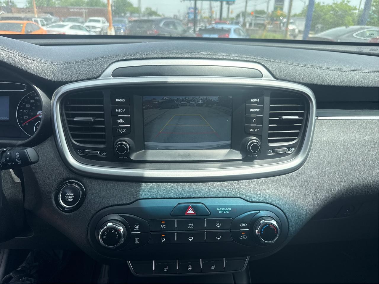 2019 Kia Sorento CERTIFIED LX AWD HEATED SEATS REAR CAM WE FINANCE Photo