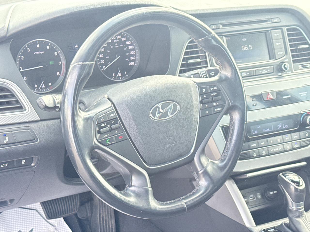 2017 Hyundai Sonata SUNROOF CLEAN MUST SEE WE FINANCE ALL CREDIT Photo