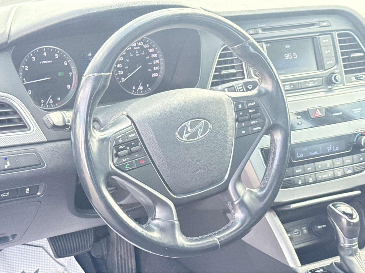 2017 Hyundai Sonata SUNROOF CLEAN MUST SEE WE FINANCE ALL CREDIT Photo