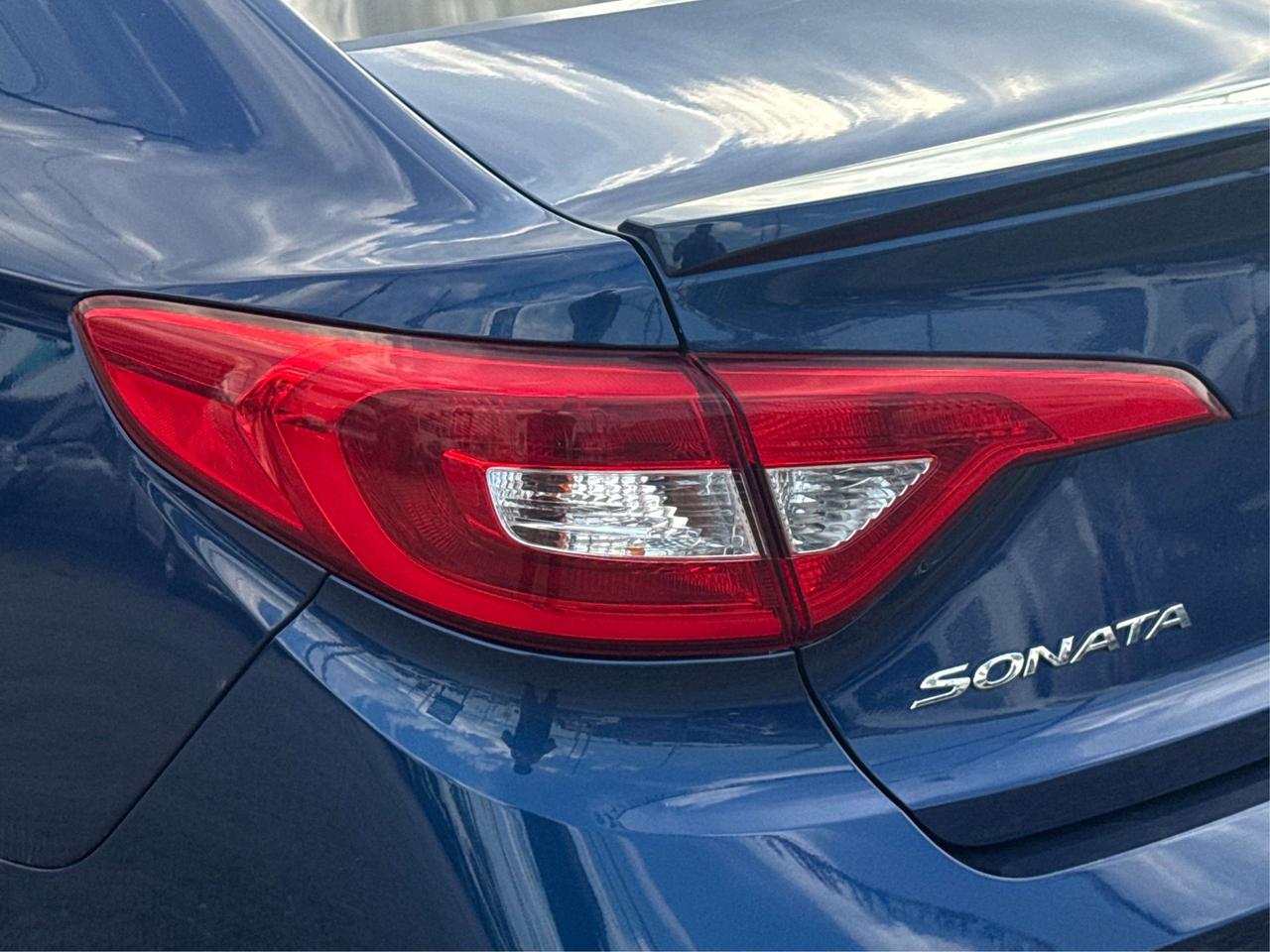 2017 Hyundai Sonata SUNROOF CLEAN MUST SEE WE FINANCE ALL CREDIT Photo