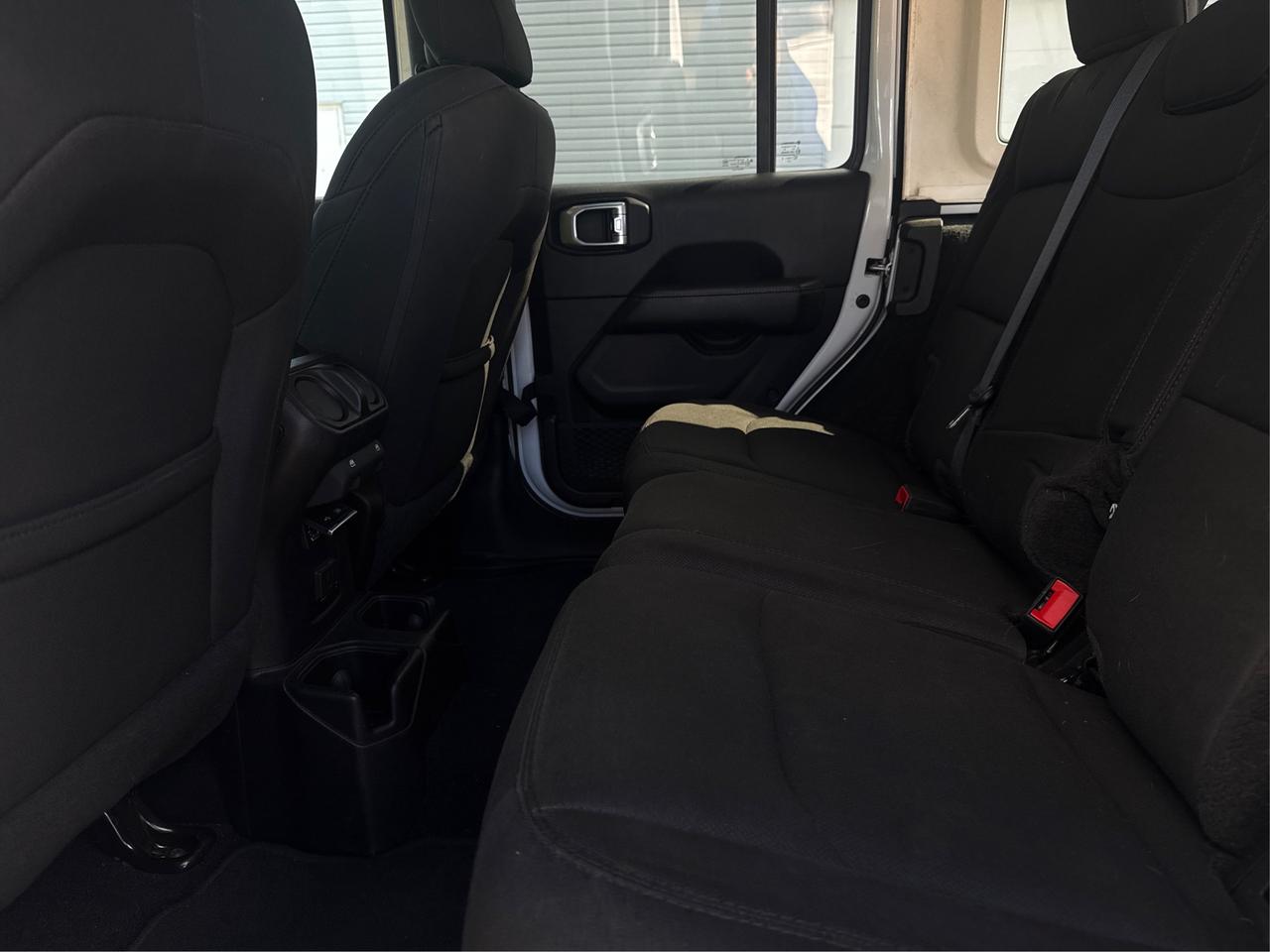 2019 Jeep WRANGLER UNLIMITED 4x4 two top Loaded CERTIFIED WE FINANCE ALL CREDIT Photo