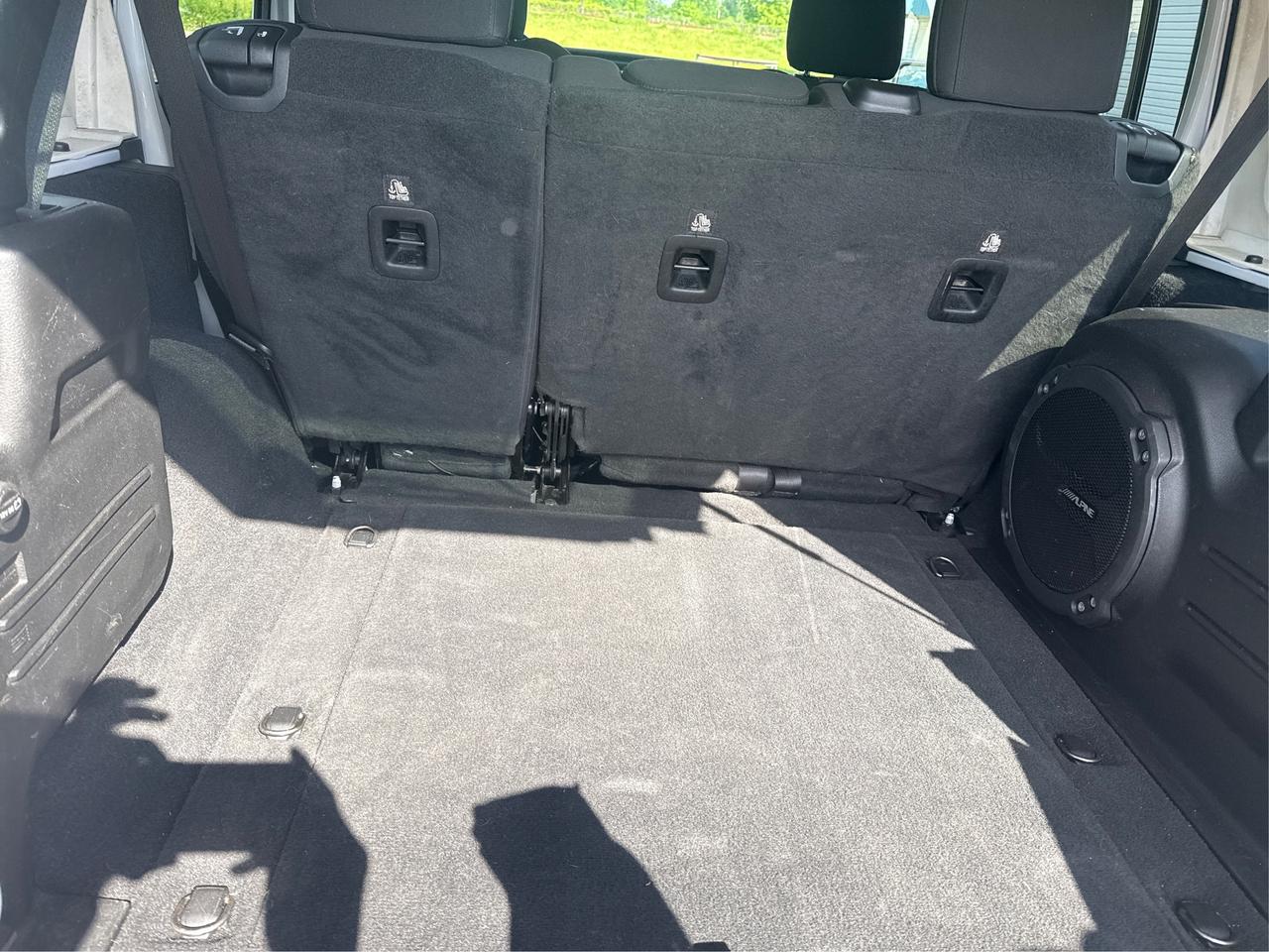 2019 Jeep WRANGLER UNLIMITED 4x4 two top Loaded CERTIFIED WE FINANCE ALL CREDIT Photo