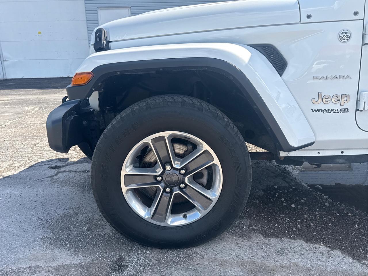 2019 Jeep WRANGLER UNLIMITED 4x4 two top Loaded CERTIFIED WE FINANCE ALL CREDIT Photo