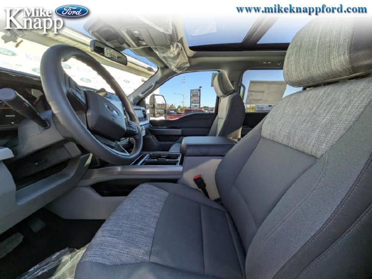 2026 Ford F-250 SUPER DUTY XLT Photo