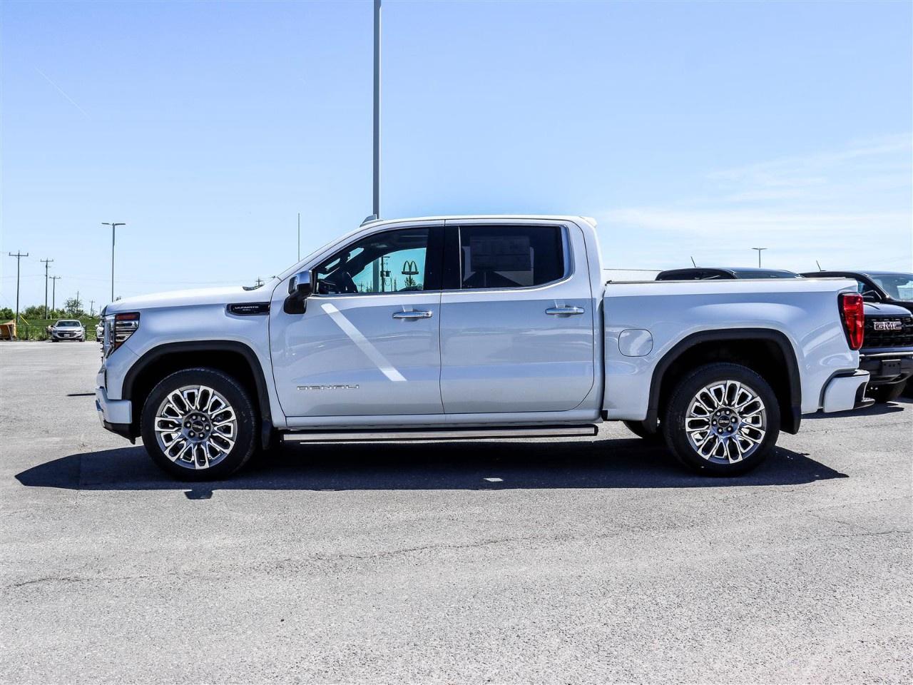 2026 GMC Sierra 1500 Crew Cab Short Box 4-Wheel Drive Denali Ultimate Photo2