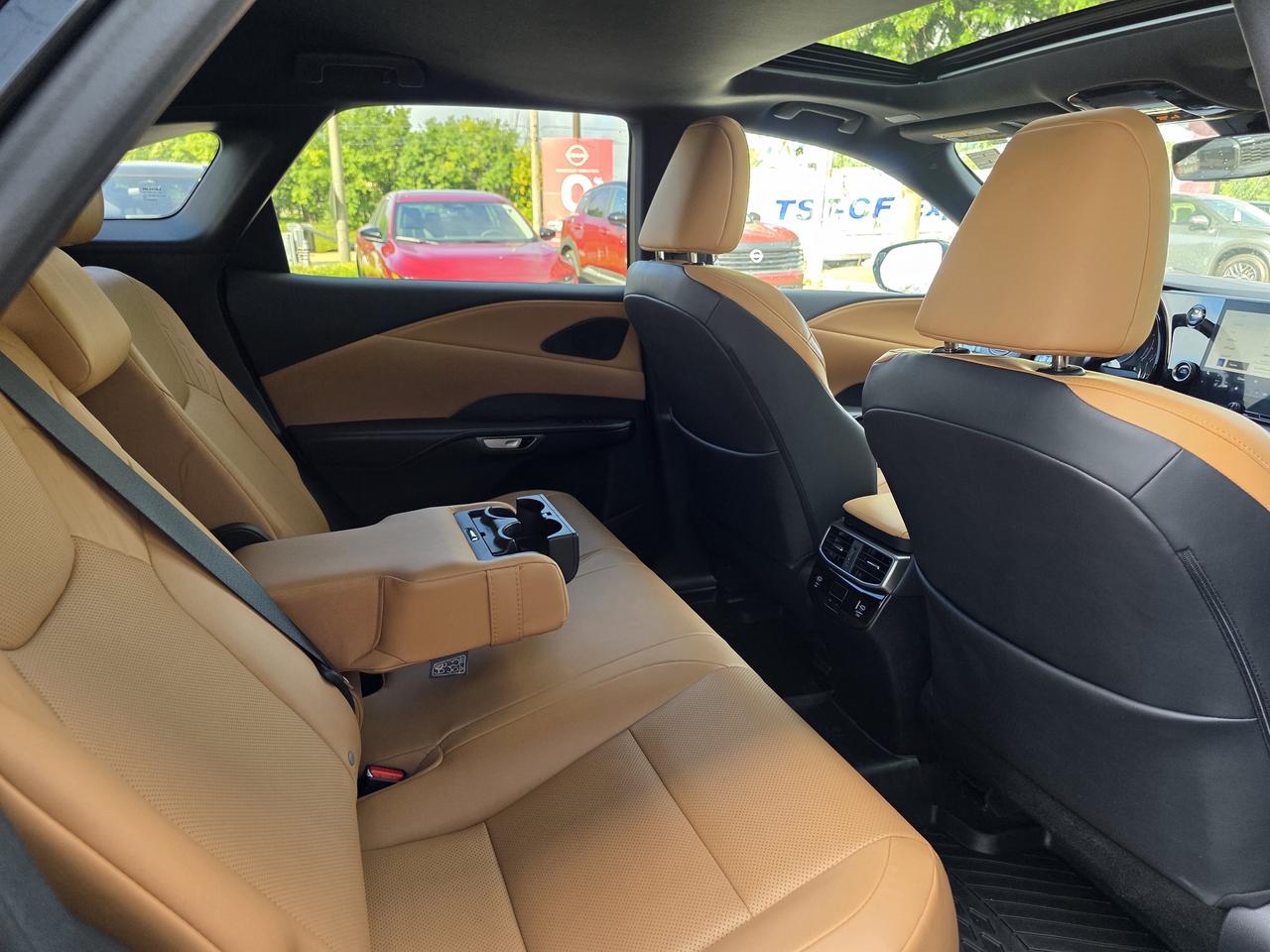 2026 Nissan Kicks SR AWD | Wireless Apple Car Play | Android Auto | Heated Seats | Photo
