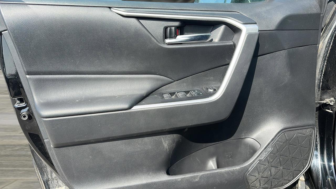 2022 Toyota RAV4 XLE AWD Photo