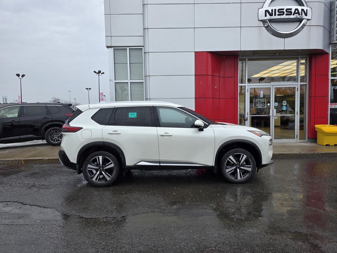 2023 Nissan Rogue Platinum Photo