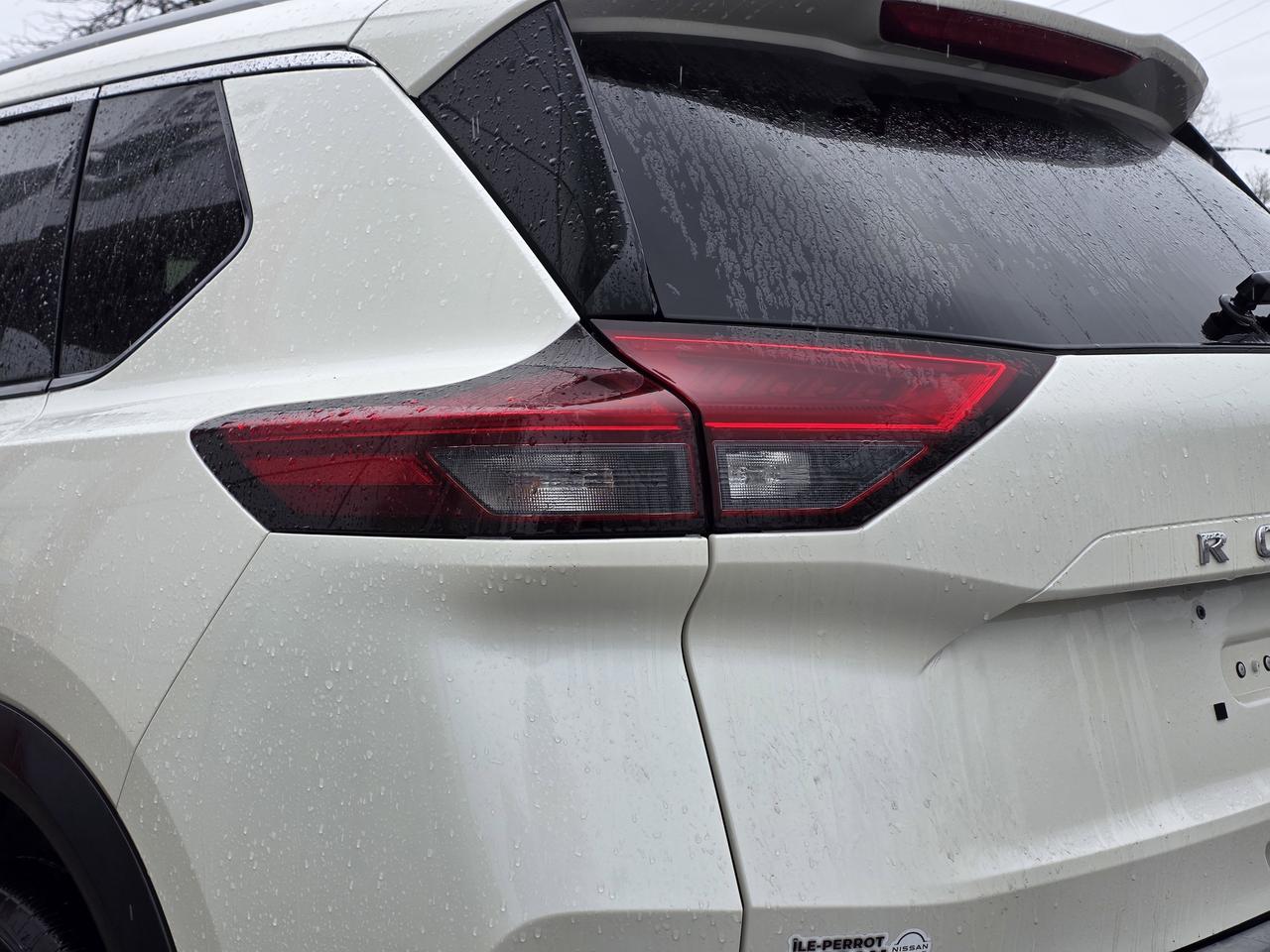 2023 Nissan Rogue Platinum Photo