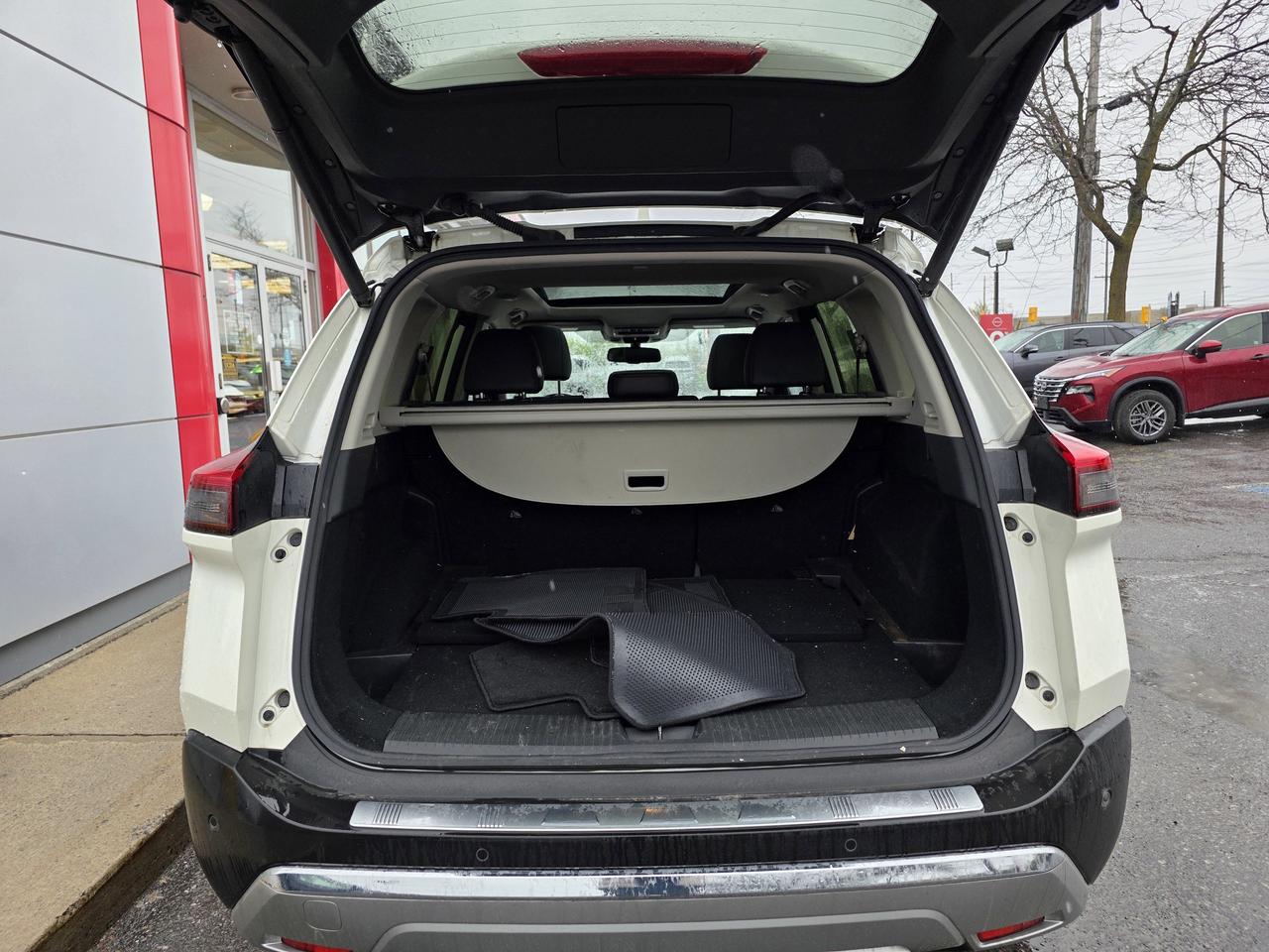 2023 Nissan Rogue Platinum Photo