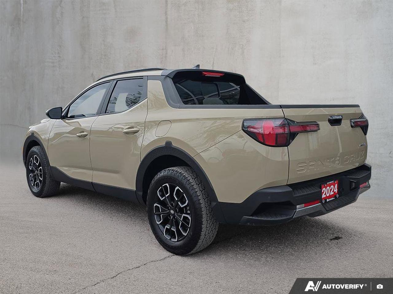 2024 Hyundai Santa Cruz Preferred AWD | Wireless Apple Car Play | Photo2