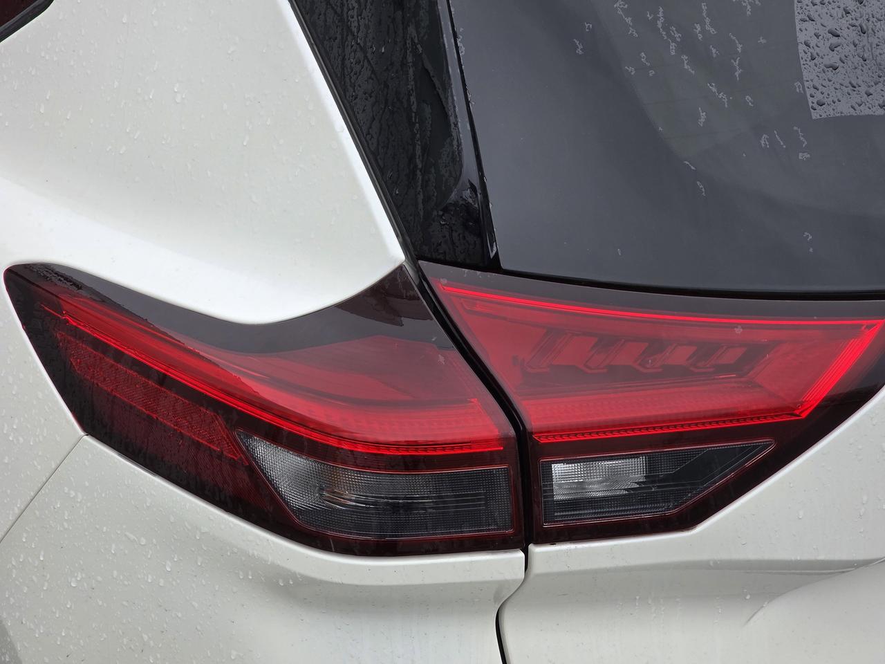2023 Nissan Rogue Platinum Photo