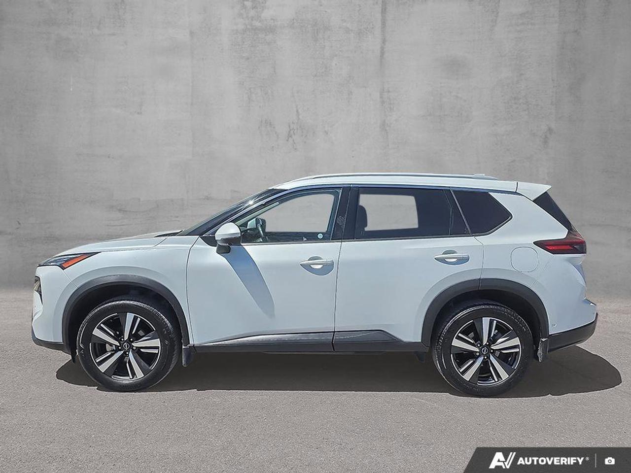 2024 Nissan Rogue SL AWD | Wireless Apple Car Play | Leather Seating | Moonroof | Photo