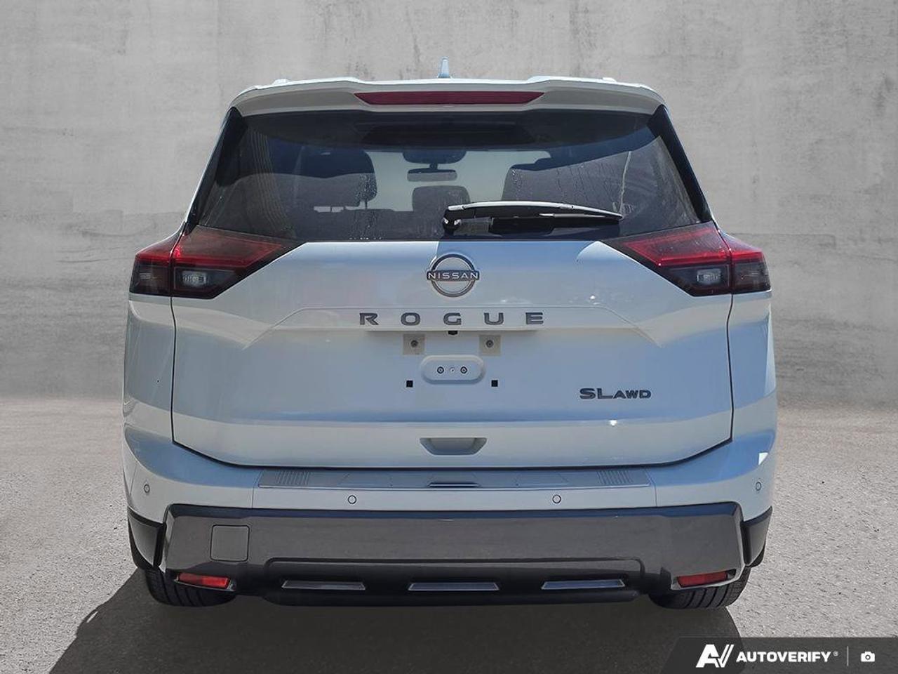 2024 Nissan Rogue SL AWD | Wireless Apple Car Play | Leather Seating | Moonroof | Photo3