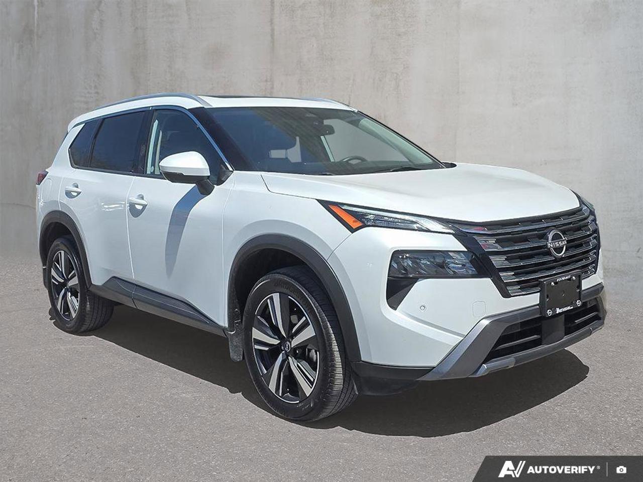 2024 Nissan Rogue SL AWD | Wireless Apple Car Play | Leather Seating | Moonroof | Photo