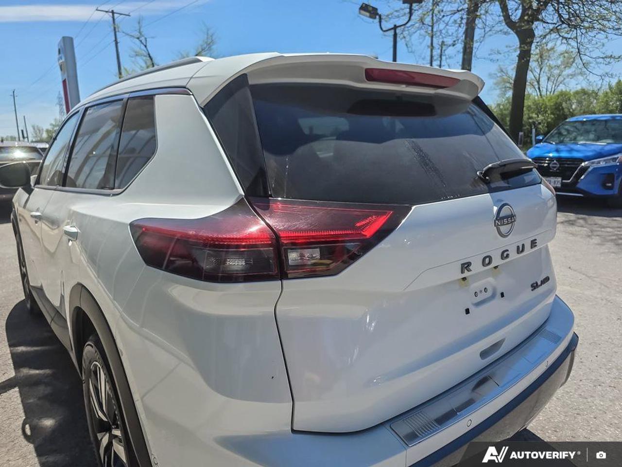 2024 Nissan Rogue SL AWD | Wireless Apple Car Play | Leather Seating | Moonroof | Photo