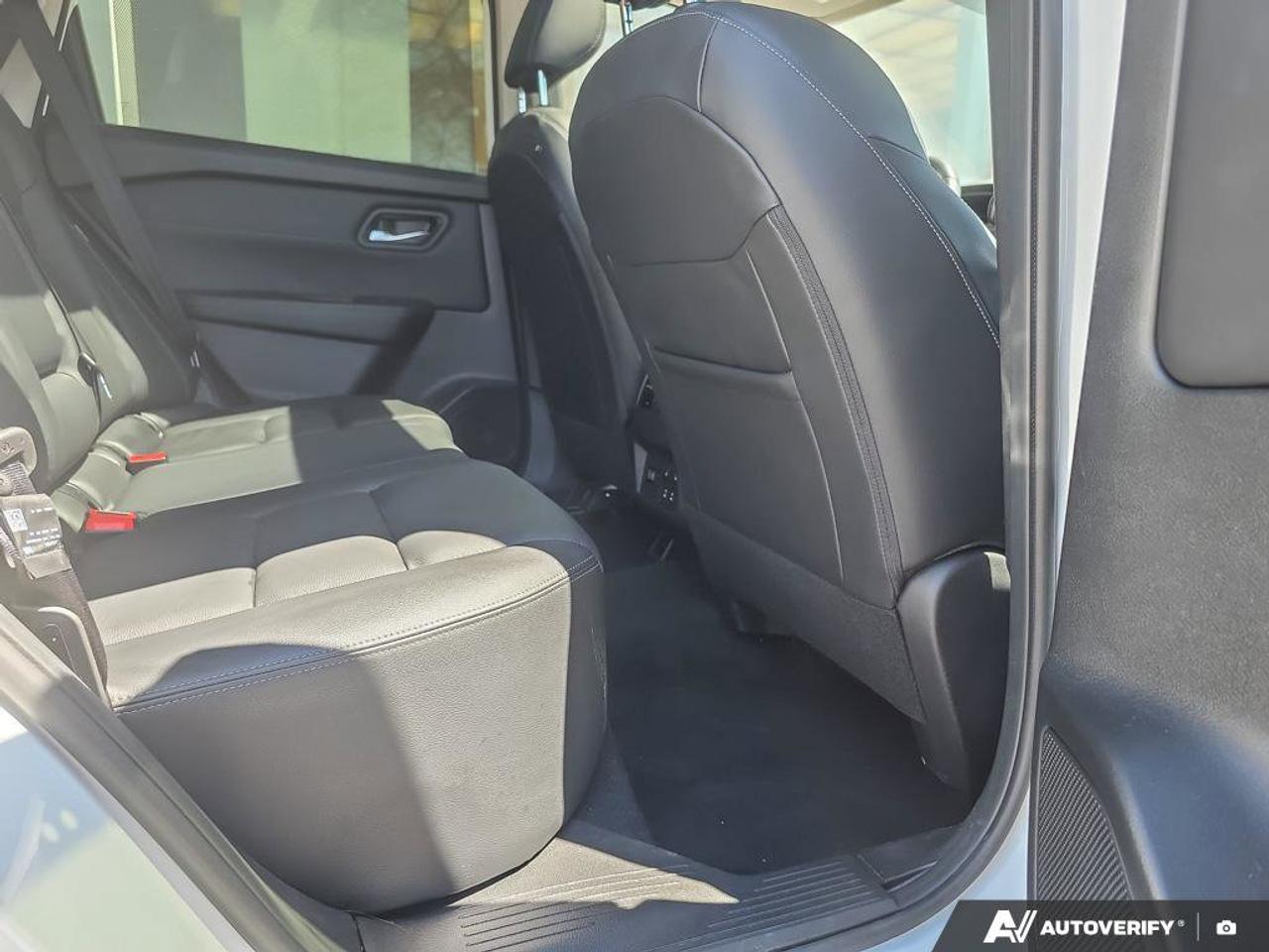 2024 Nissan Rogue SL AWD | Wireless Apple Car Play | Leather Seating | Moonroof | Photo