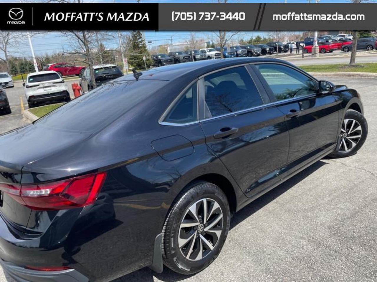 2023 Volkswagen Jetta Trendline Photo