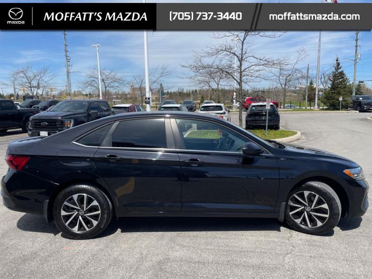 2023 Volkswagen Jetta Trendline Photo