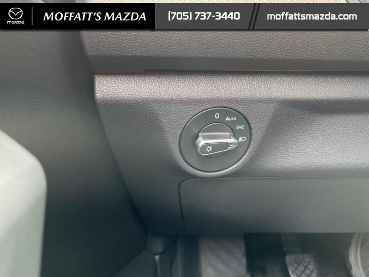 2023 Volkswagen Jetta Trendline Photo