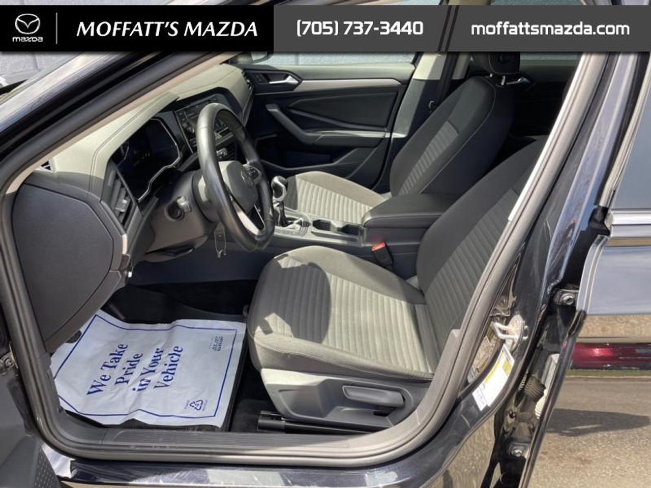 2023 Volkswagen Jetta Trendline Photo