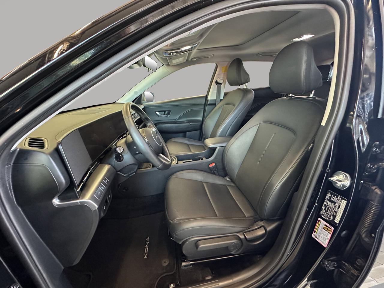 2026 Hyundai KONA Preferred | Reverse Cam | Heated Seats Photo