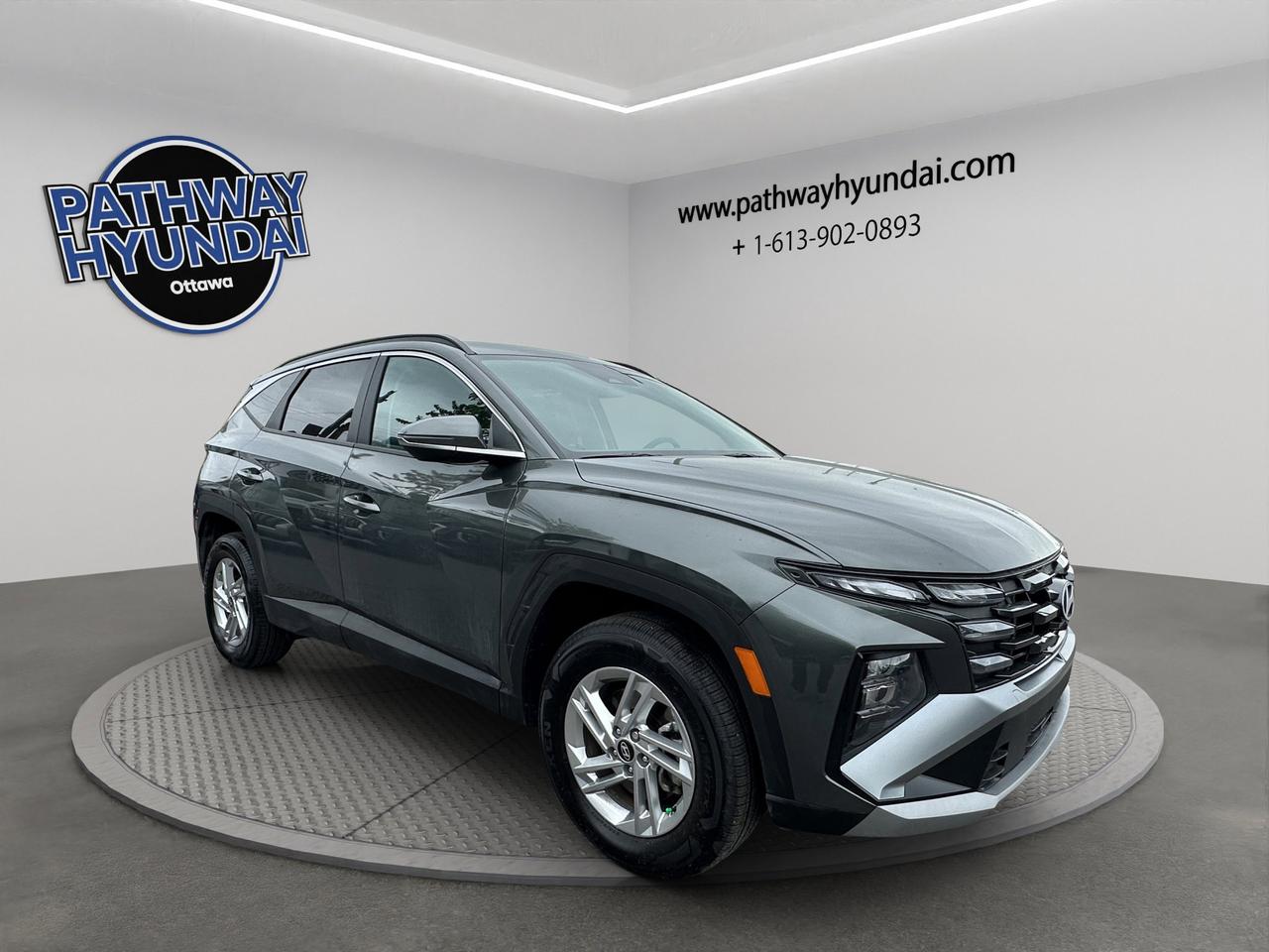 2026 Hyundai Tucson Preferred | Reverse Cam | Heated Seats Photo0