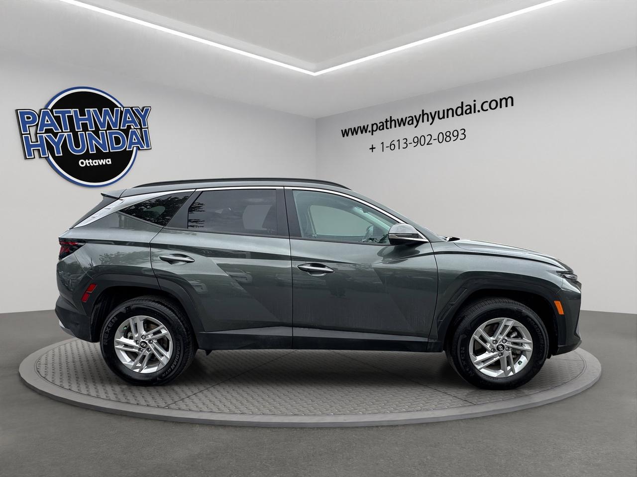 2026 Hyundai Tucson Preferred | Reverse Cam | Heated Seats Photo2
