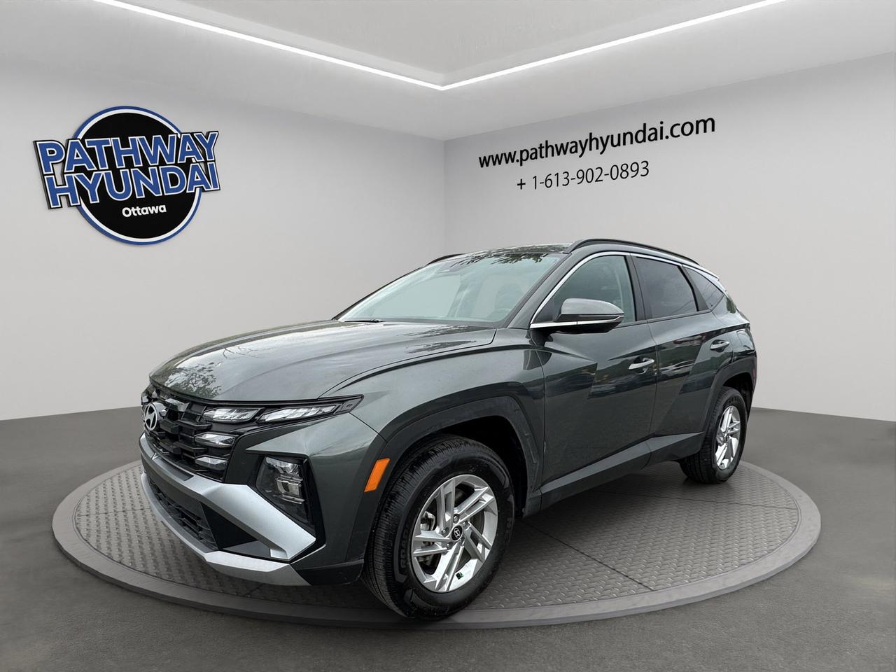 2026 Hyundai Tucson Preferred | Reverse Cam | Heated Seats Photo