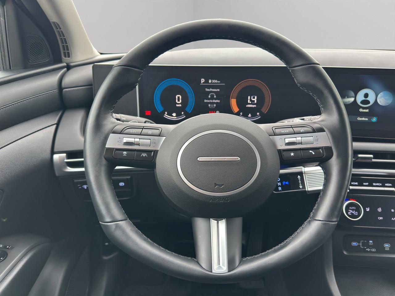 2026 Hyundai Tucson Preferred | Reverse Cam | Heated Seats Photo