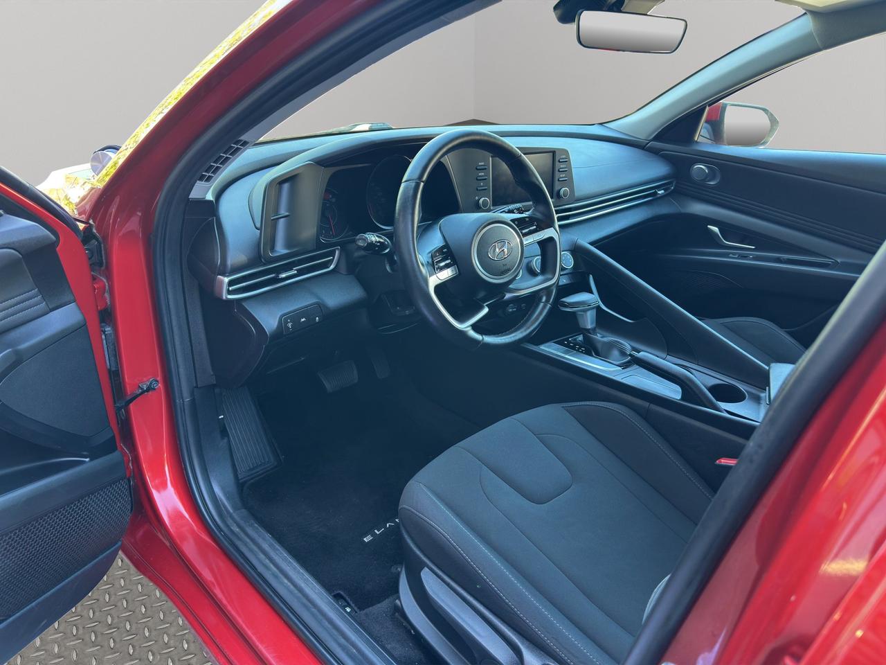 2021 Hyundai Elantra Preferred | Reverse Cam | Heated Seats Photo