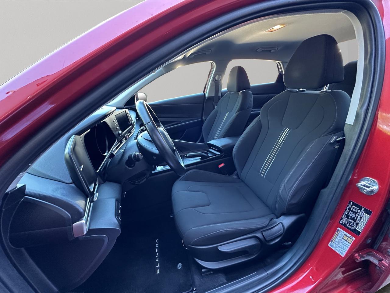 2021 Hyundai Elantra Preferred | Reverse Cam | Heated Seats Photo