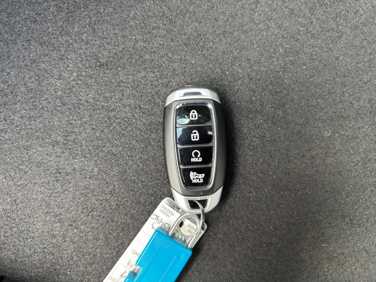 2024 Hyundai Venue Preferred | Reverse Cam | Heated Seats Photo