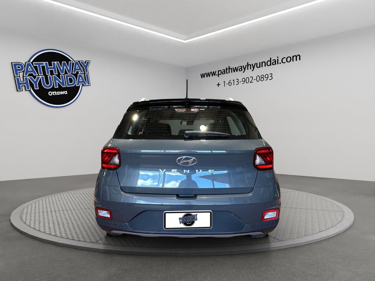 2024 Hyundai Venue Preferred | Reverse Cam | Heated Seats Photo