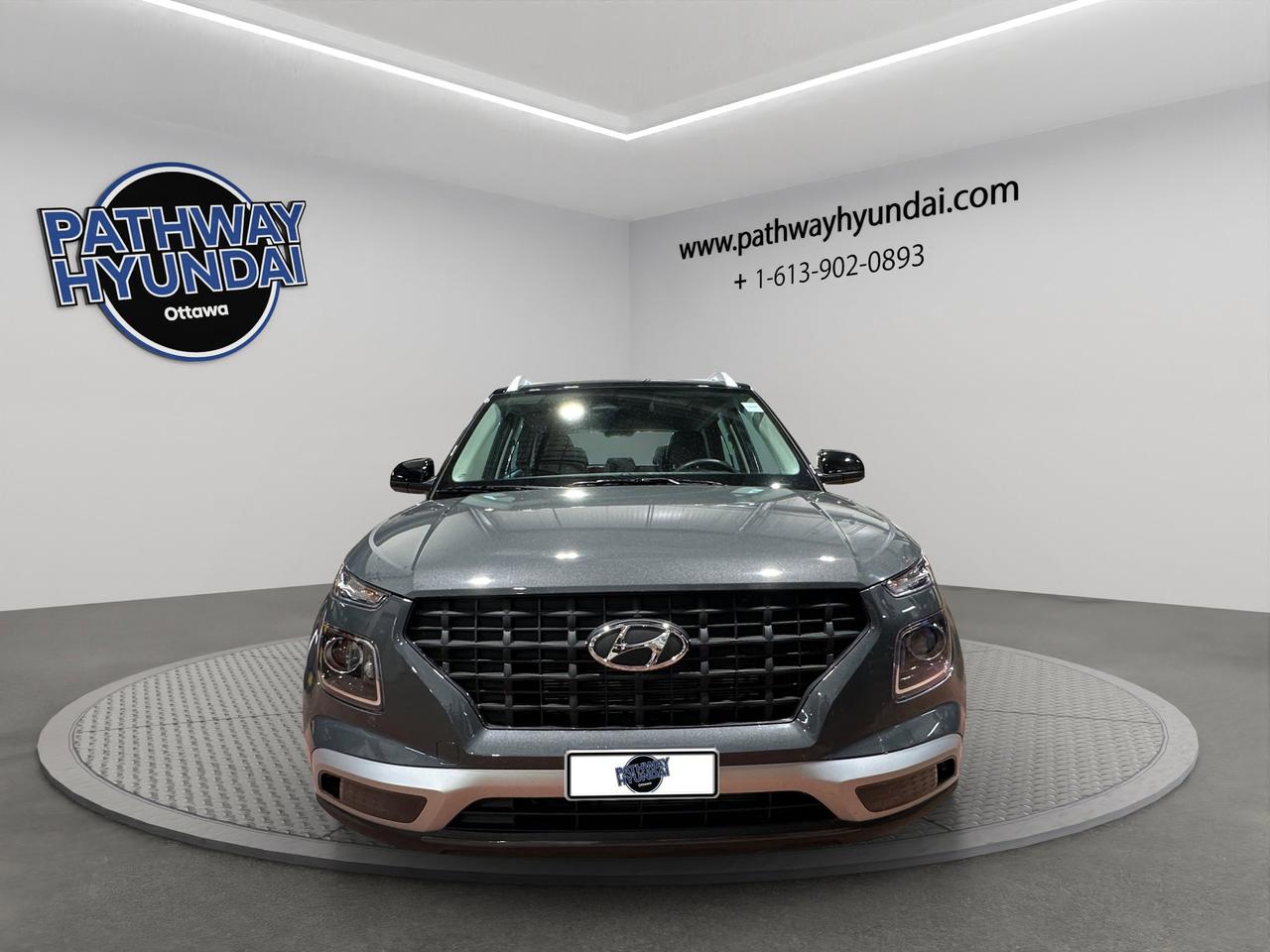 2024 Hyundai Venue Preferred | Reverse Cam | Heated Seats Photo