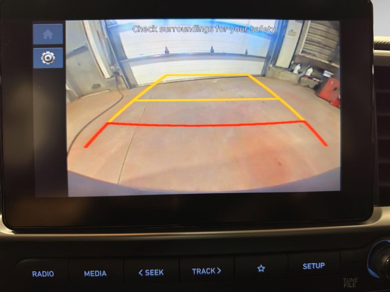 2024 Hyundai Venue Preferred | Reverse Cam | Heated Seats Photo