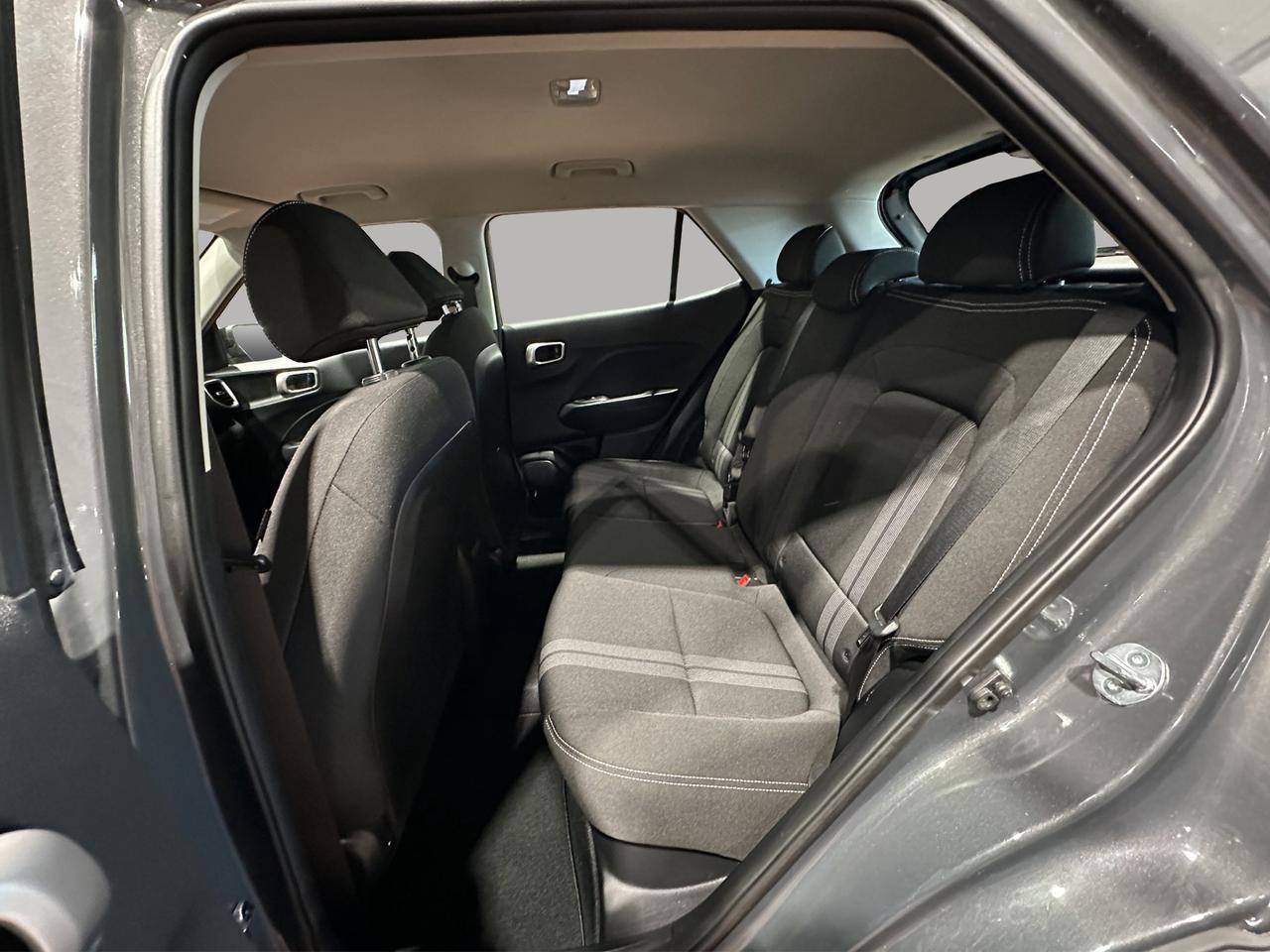 2024 Hyundai Venue Preferred | Reverse Cam | Heated Seats Photo